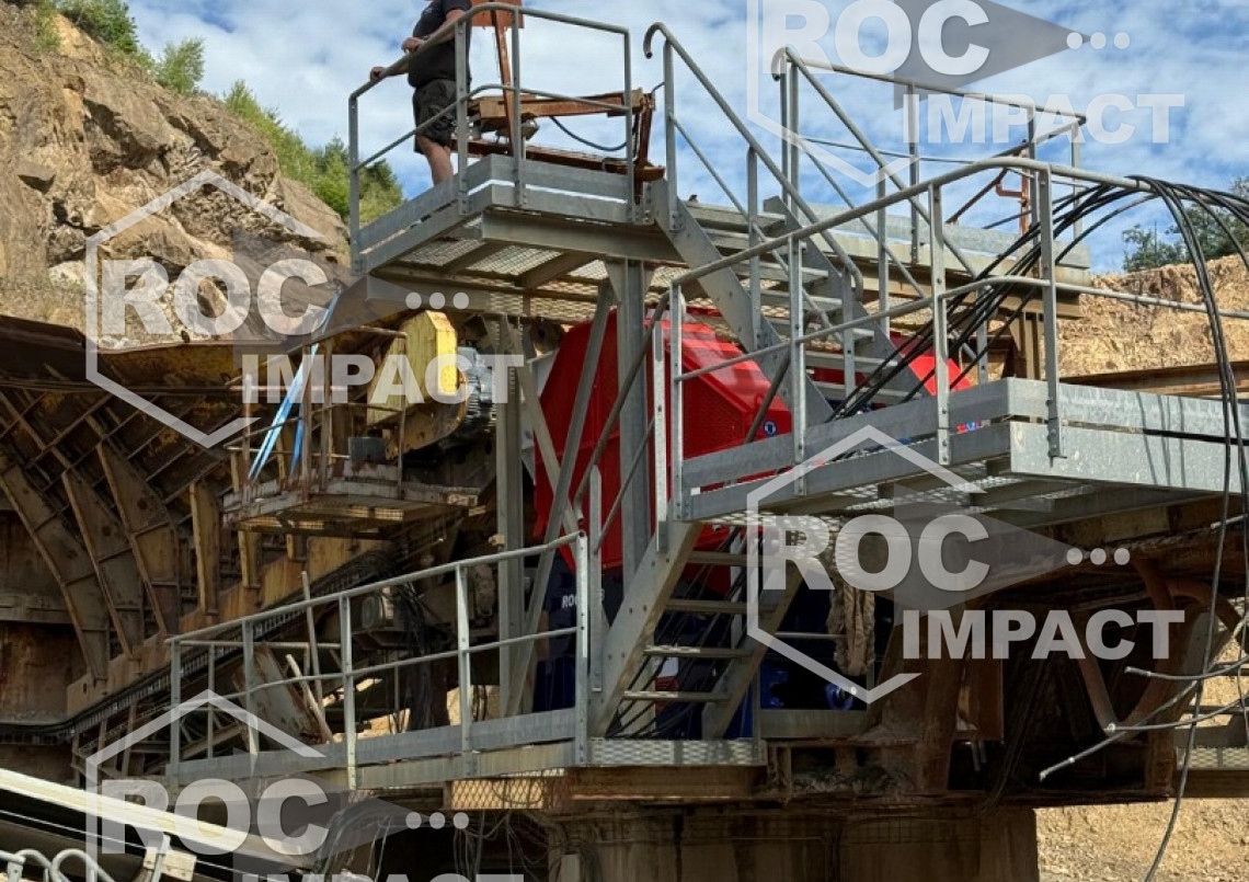 Installation of a new ROC 1108 HYD jaw crusher